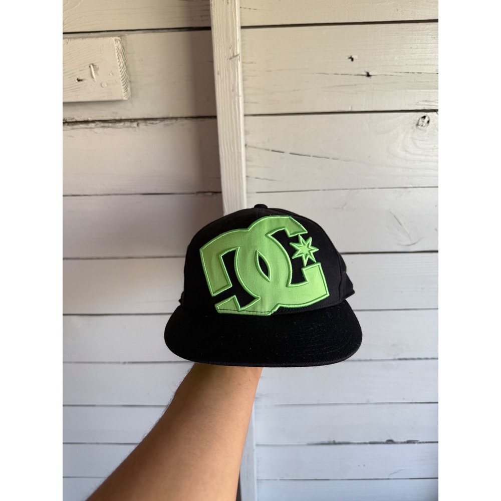 DC Shoes 210 Fitted Flexfit Hat Black Neon Green Embroidered Flat Brim Cap L/XL